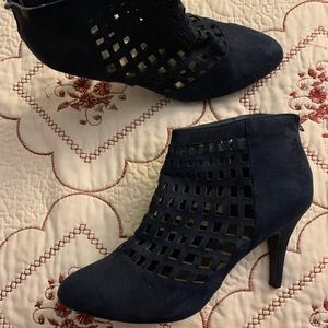 New Navy Blue Suede Heel booties Size 10